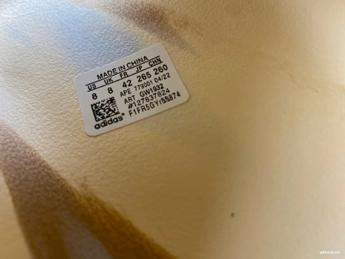 GW1932 Slide Yeezy Adidas 0709